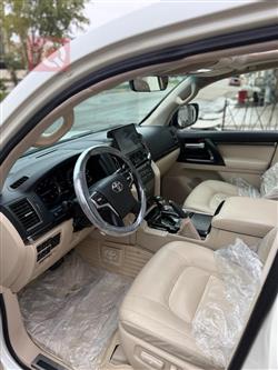 تۆیۆتا لاند کروزەر